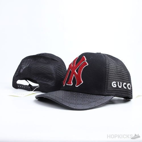 NY Yankees trucker cap